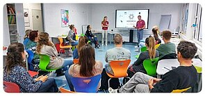 Livia Woidich und Klaus Himpsl-Gutermann eröffnen das Event